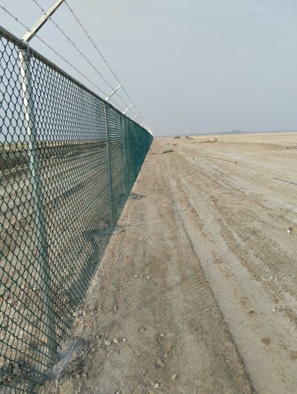 خدمات شبوك حكومية وتركيب سياج للجهات الرسمية - صورة 2