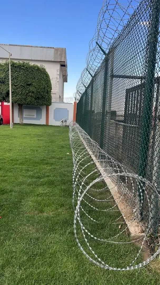 خدمات شبوك حكومية وتركيب سياج للجهات الرسمية - صورة 11